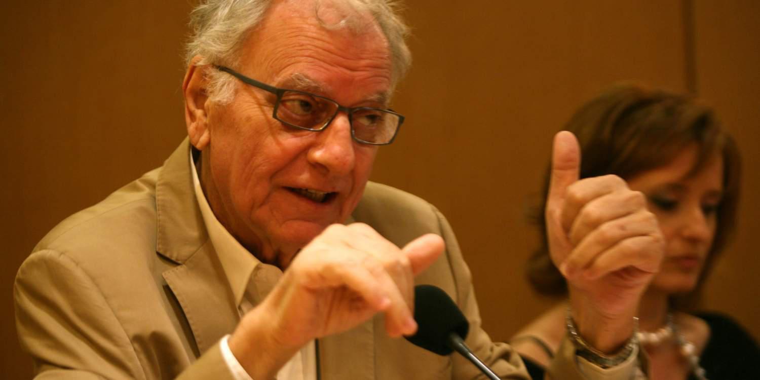 Κώστας Χαρδαβέλλας: Ο δημοσιογραφικός κόσμος αποχαιρετά τον αγαπημένο δημοσιογράφο