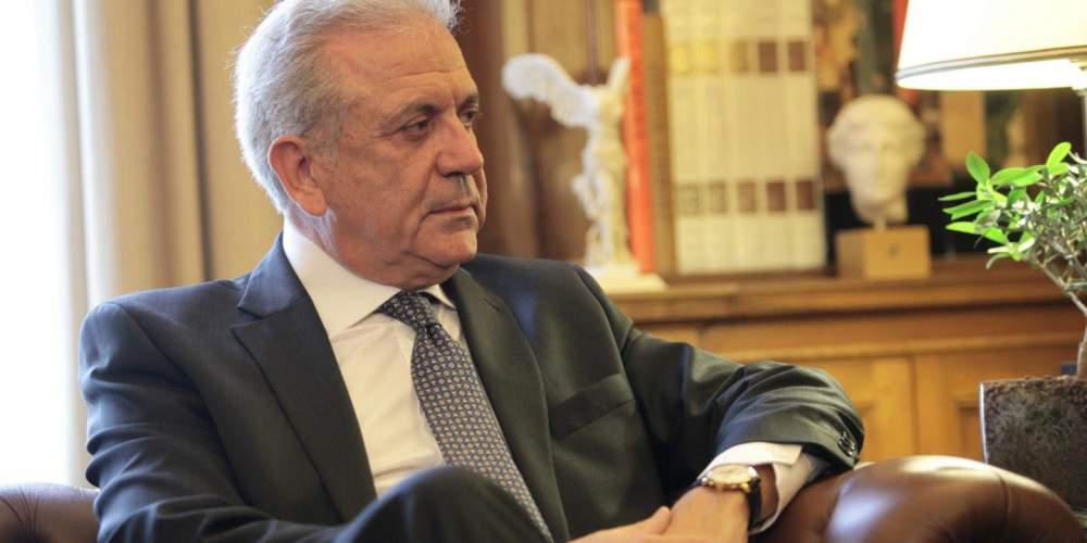 Δείπνο εργασίας μεταξύ Σταύρου Θεοδωράκη και Δημήτρη Αβραμόπουλου