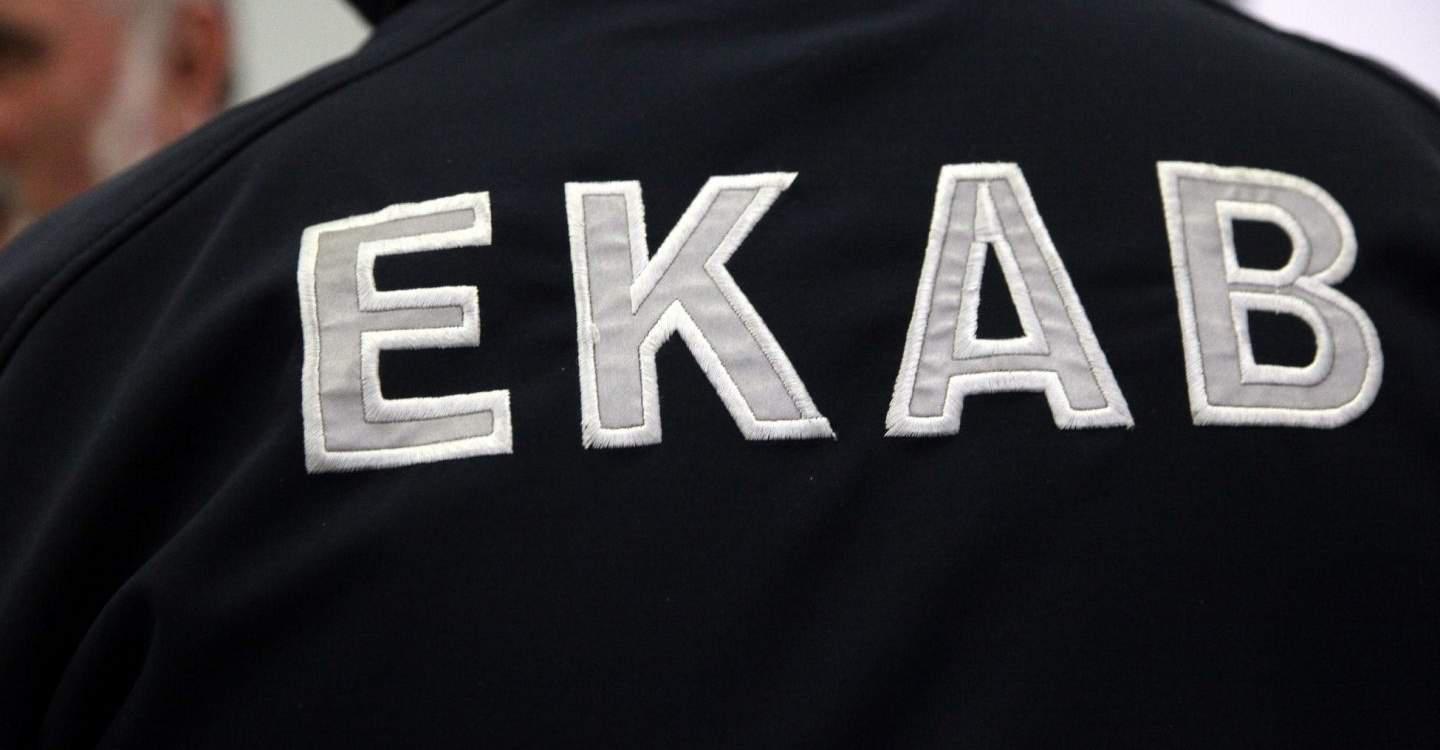 Η άγονη γραμμή του ΕΚΑΒ: Δραματικές ελλείψεις ασθενοφόρων στα νησιά