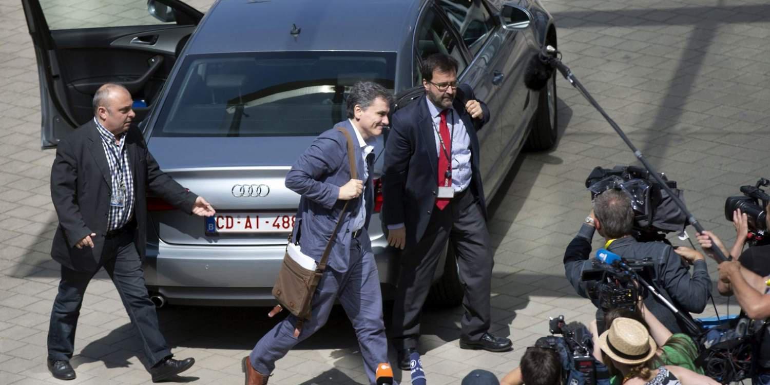 Υποχώρηση και προνομοθέτηση μέτρων φέρνει το Eurogroup