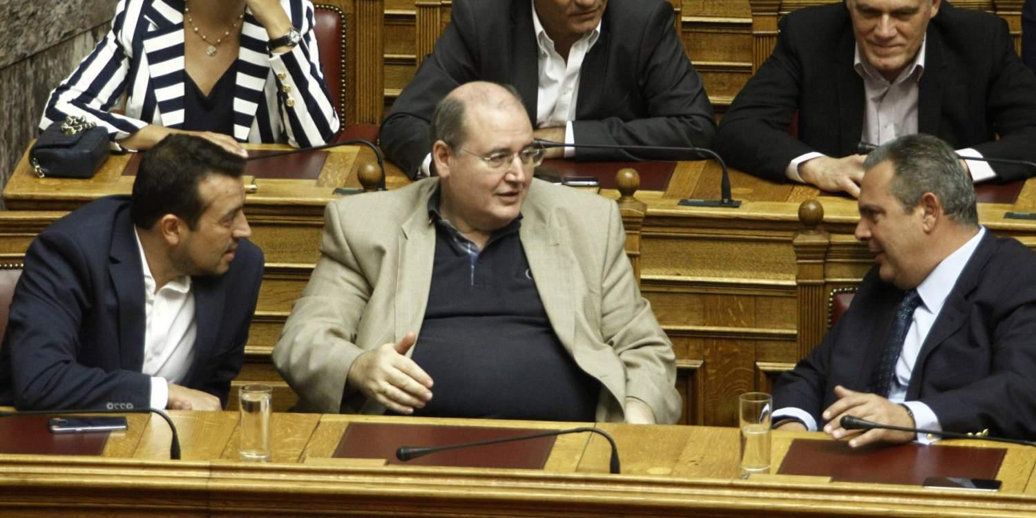 «Εμφύλιος» στον ΣΥΡΙΖΑ: Φίλης εναντίον συγκυβέρνησης και κόντρα Παππά-Τζανακόπουλου
