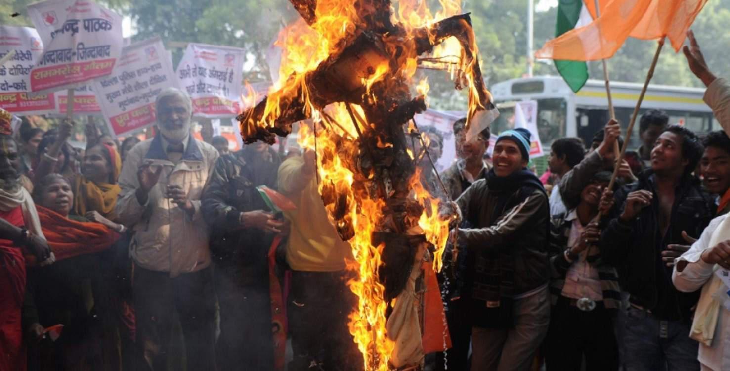 Υπουργός έδωσε εντολή να κρεμιούνται και να δέρνονται μέχρι να βγει το δέρμα τους οι βιαστές!
