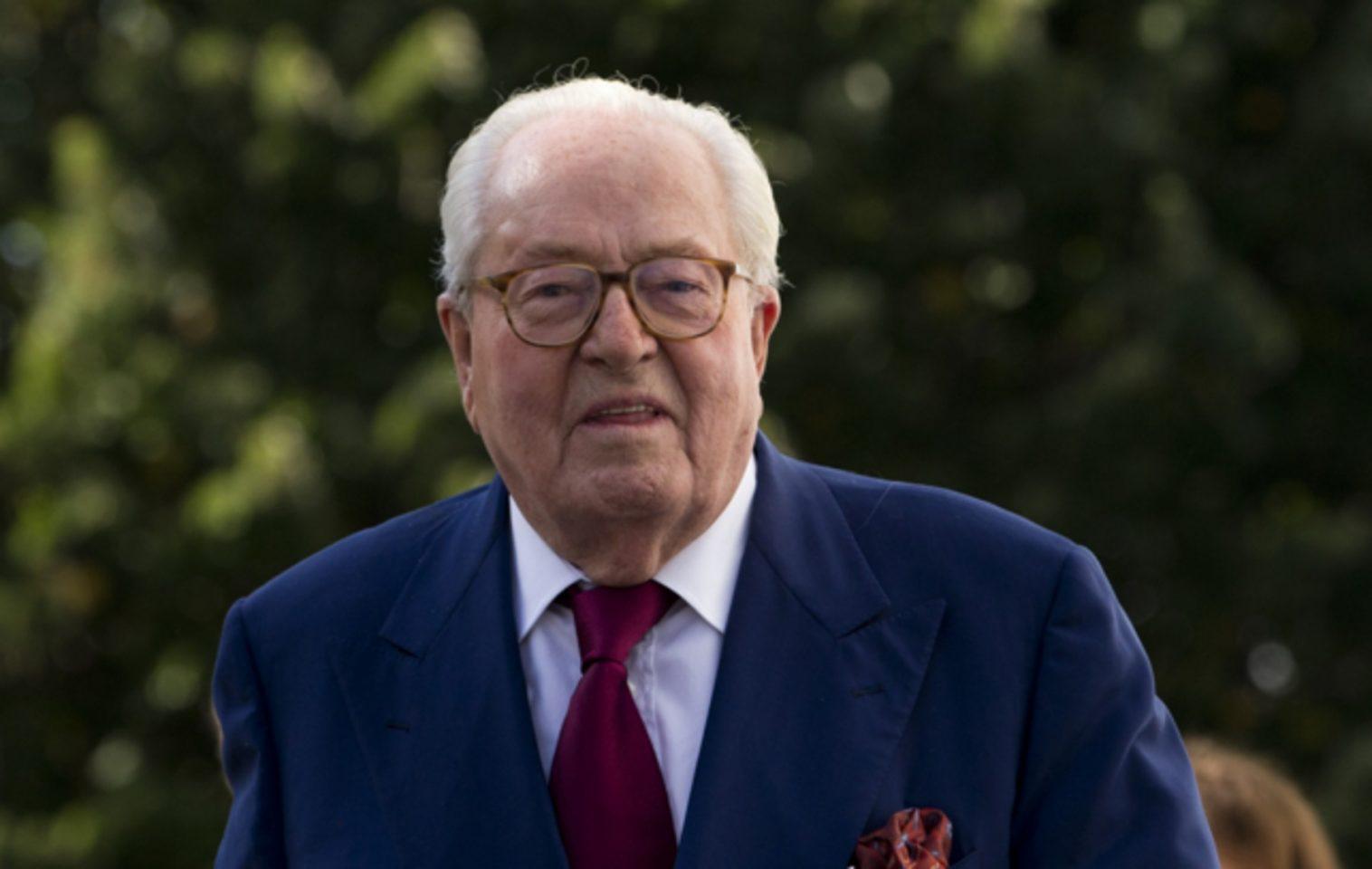 Οι κληρονόμοι του Ζαν-Μαρί Λεπέν «χρωστούν στο Ευρωπαϊκό Κοινοβούλιο 300.000 ευρώ»