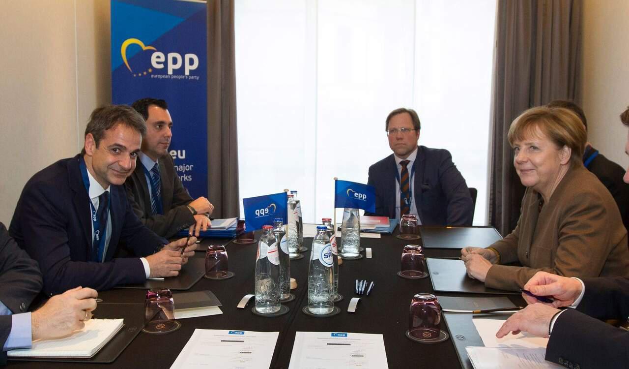 Ο Κυριάκος ενημερώνει Ραχόι – Μέρκελ για το σχέδιο ανοικοδόμησης της χώρας