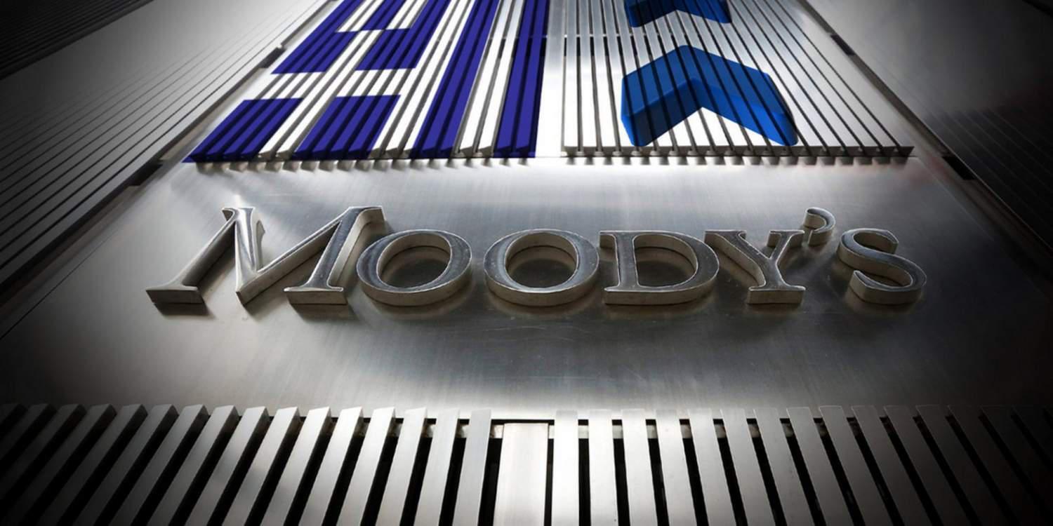 Moody’s: Παρέμεινε στο Ba1 η Ελλάδα με σταθερές προοπτικές – Ένα σκαλί πριν την επενδυτι