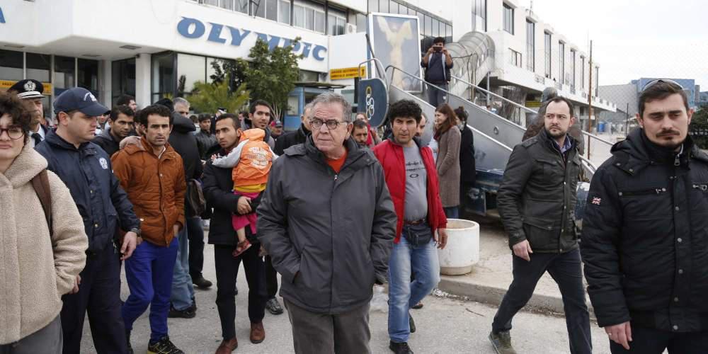 Μουζάλας: Θα δεχθούμε πρόσφυγες από τη Γερμανία για να μην βγούμε από την ΕΕ!
