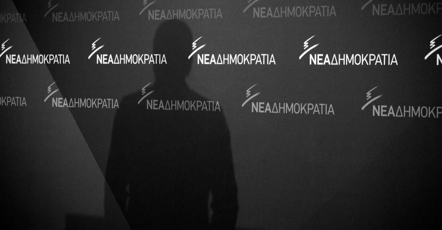 ΝΔ: Αμείλικτα τα ερωτήματα για το ταξίδι Τσίπρα στο Παρίσι