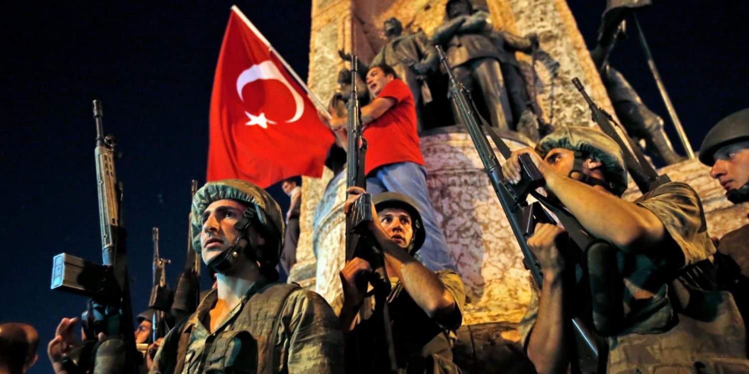 Τουρκία: Σε ισόβια 22 απόστρατοι στρατιωτικοί για το αποτυχημένο πραξικόπημα του 2016