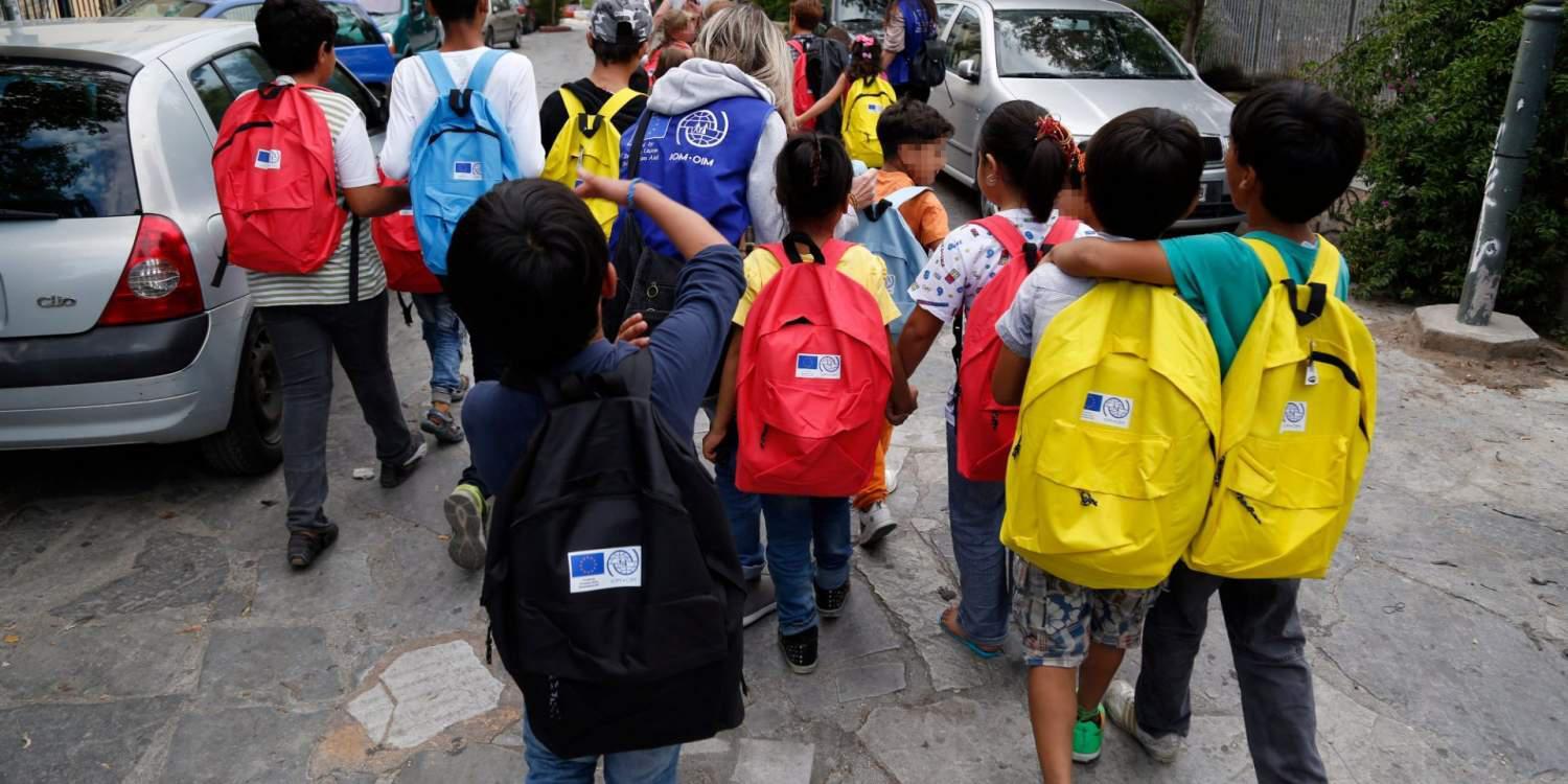 Εδώ και 4 μήνες περιμένουν τα προσφυγόπουλα στην Μαλακάσα να πάνε σχολείο