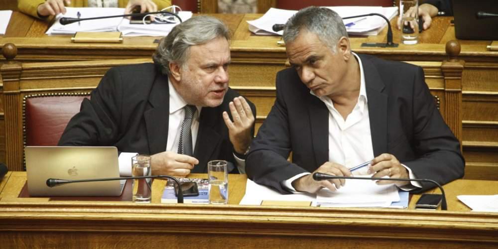 Σκουρλέτης και Κατρούγκαλος ζητούν από το ΠΑΣΟΚ να μην «αλληθωρίζει» προς την ΝΔ