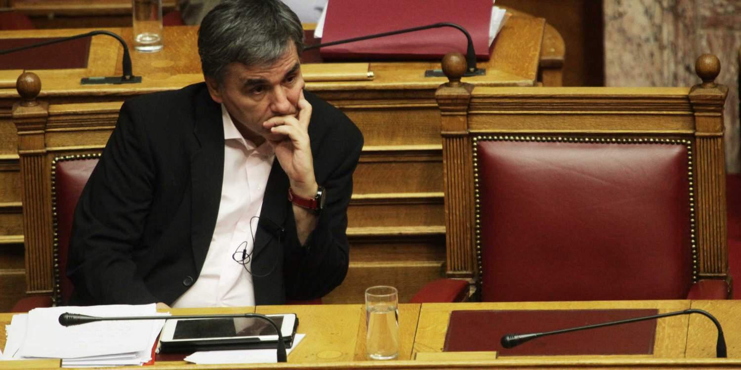 Βουλευτές ΣΥΡΙΖΑ κατά Τσακαλώτου: Οι δανειστές ζητούν όλο και περισσότερα και αυτό δε λέει να τελειώ