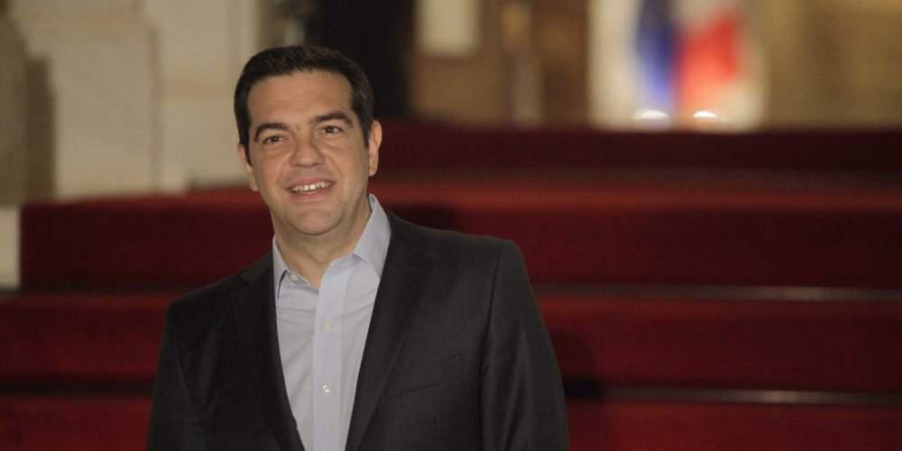 Επιχείρηση «σοκ και χρέος» με επικοινωνιακά παιχνίδια Τσίπρα