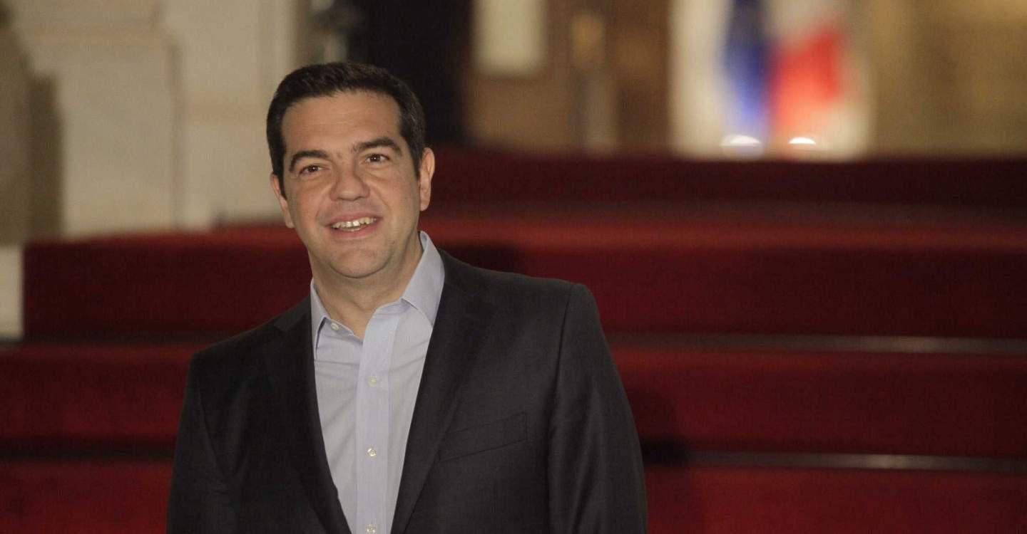 Επιχείρηση «σοκ και χρέος» με επικοινωνιακά παιχνίδια Τσίπρα