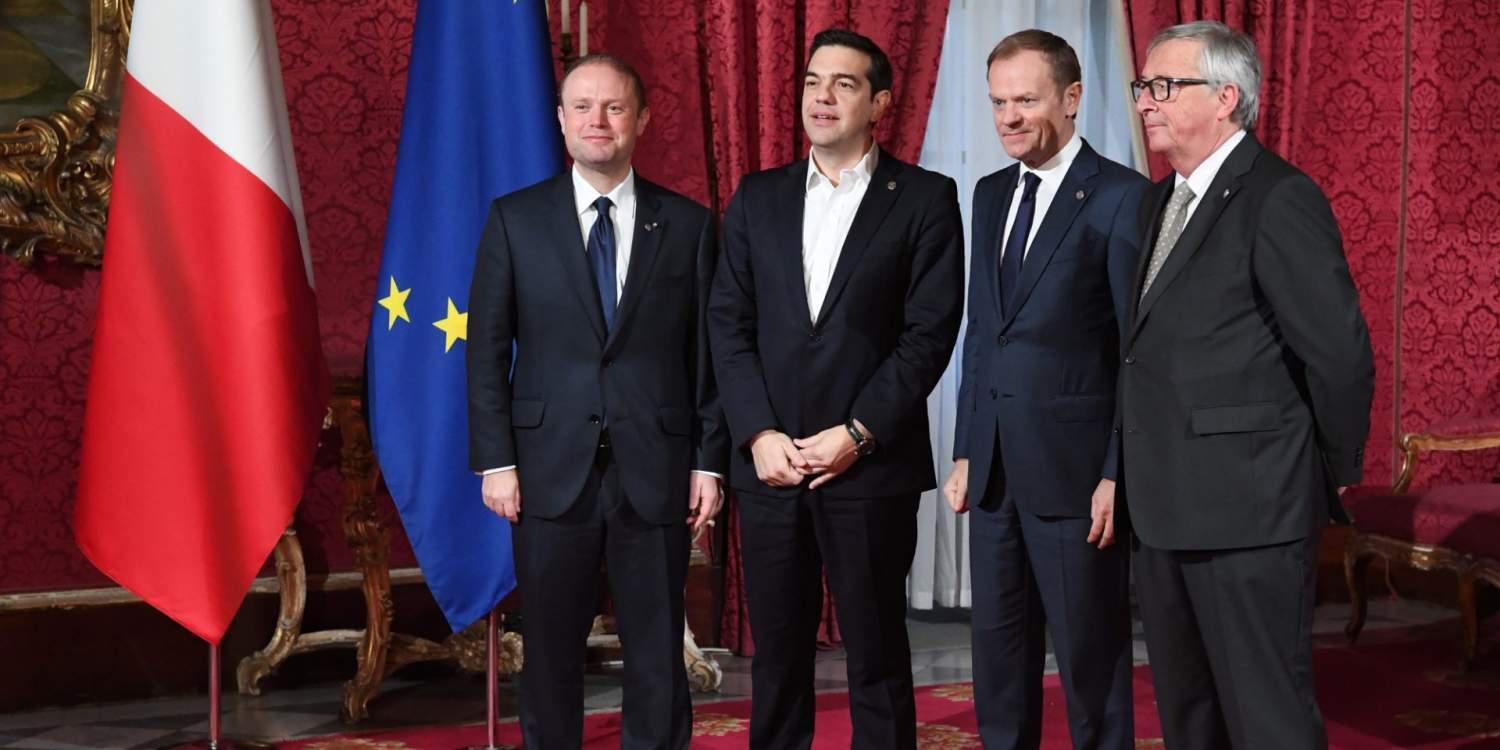 Ποιοι θα πληρώσουν το Βατερλώ του Τσίπρα: Παίρνει μέτρα 3,6 δισ. ευρώ και χάνει το χρέος