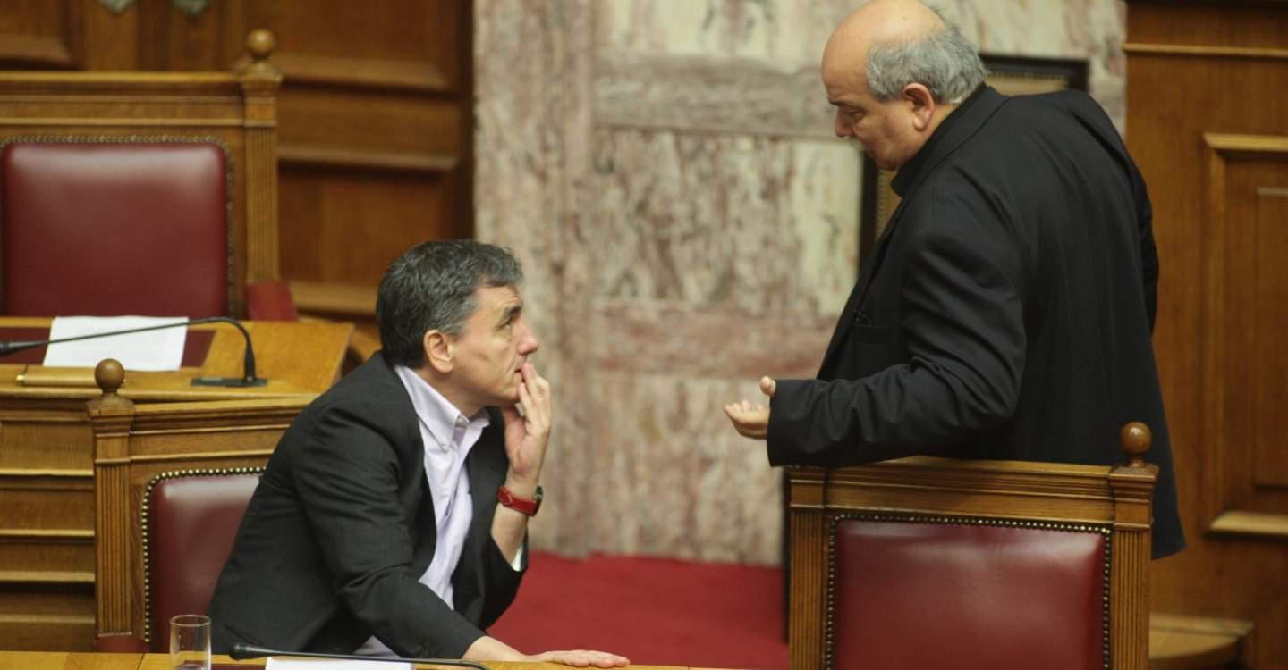 Ο ΣΥΡΙΖΑ στο «κόκκινο»: Χάσμα στο εσωτερικό και… στον αέρα η αξιολόγηση