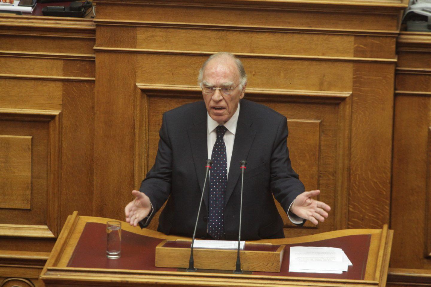 Βασίλης Λεβέντης: Θρίλερ με την υγεία του Προέδρου της Ένωσης Κεντρώων – Τι ανησυχεί τους γιατρούς [βίντεο]