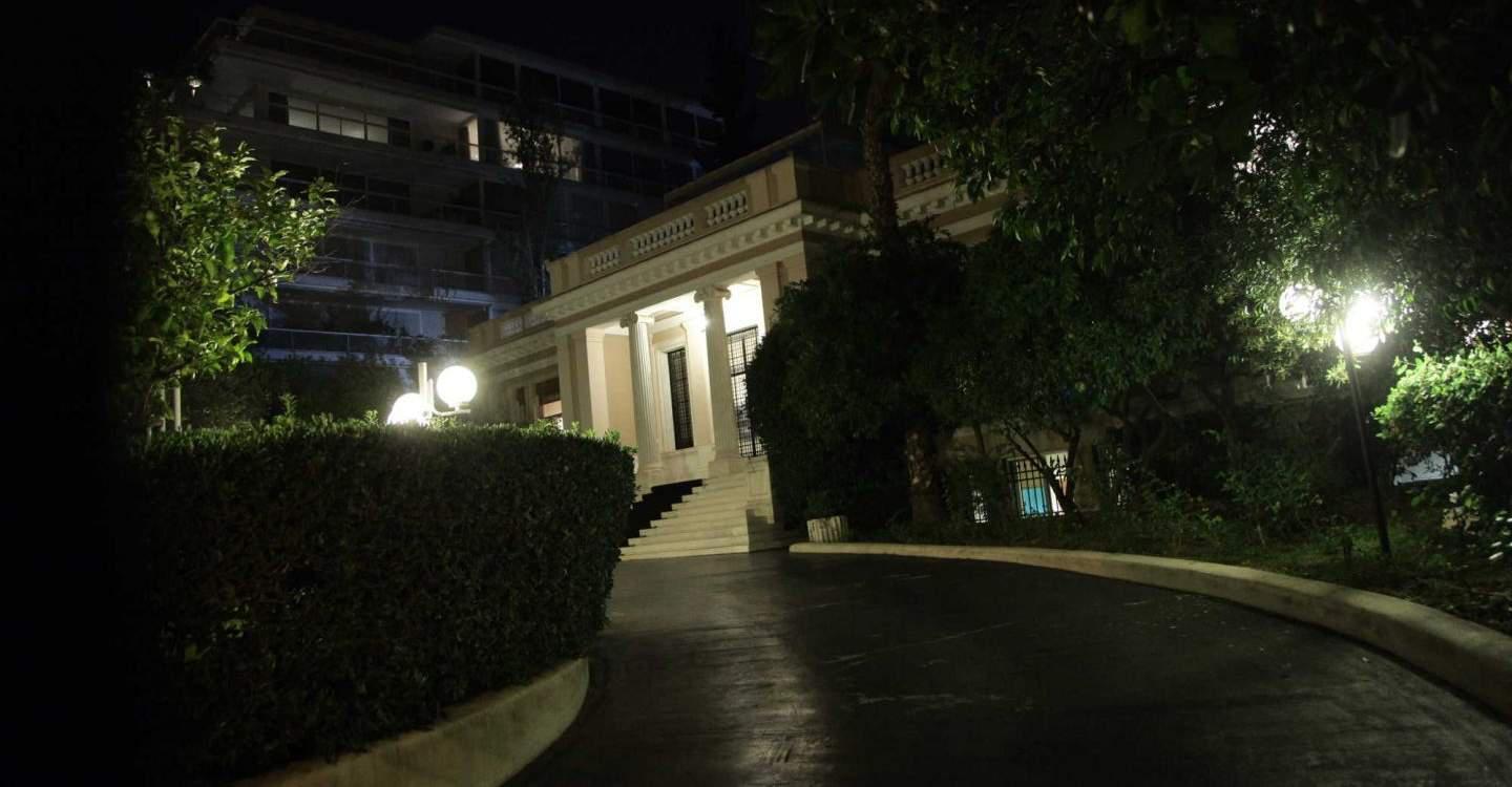 Τρία χρόνια στο Μαξίμου δεν πήρε χαμπάρι ότι το πάρτι συνεχίζεται;