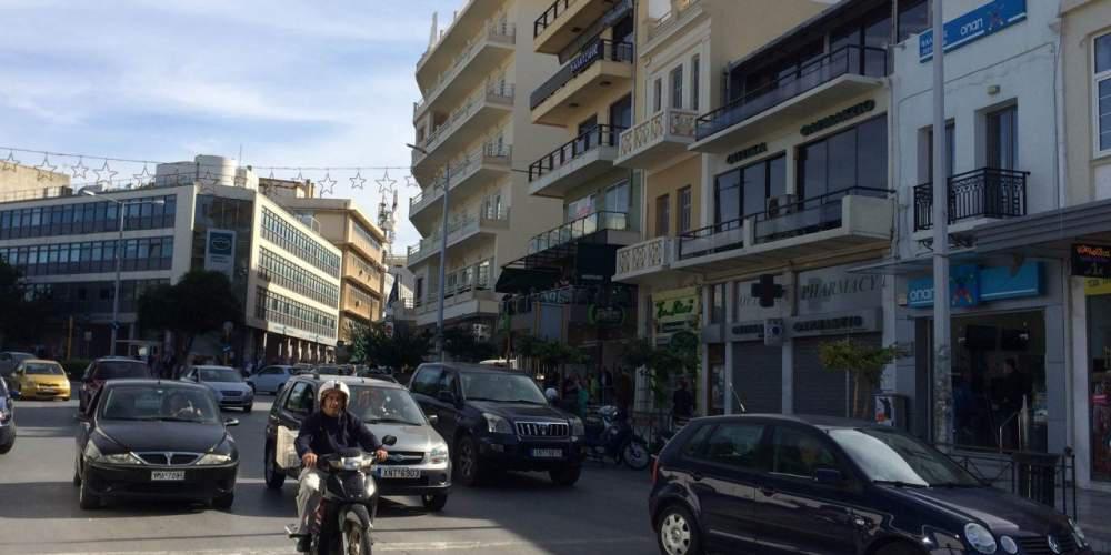 Άρειος Πάγος: Φταίνε τα μηχανάκια που κάνουν «σφήνες»!