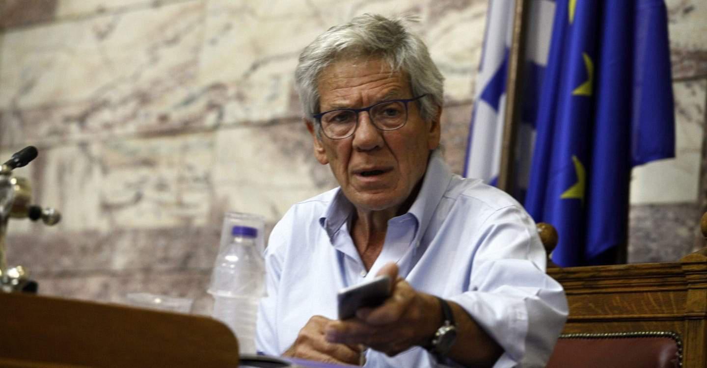 «Σκοταδισμός» για τους βουλευτές του ΣΥΡΙΖΑ: Πολιτικές κόντρες για το Άγιο Φως