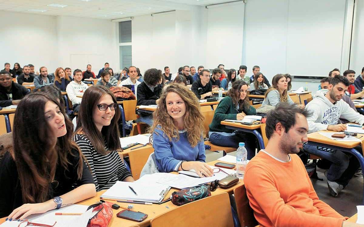 Youth Pass: Πότε «ανοίγουν» οι αιτήσεις – Τα ποσά και οι δικαιούχοι του προγράμματος