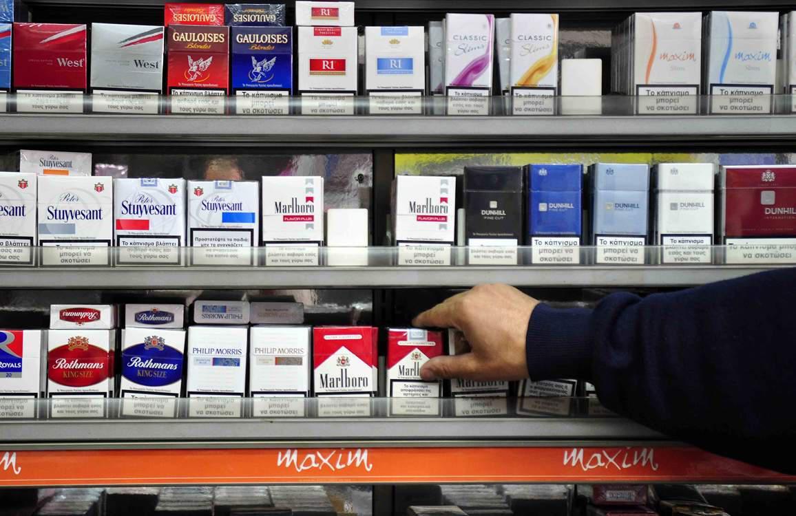 Σκέψεις για απαγόρευση πώλησης τσιγάρων σε νέους κάτω των 25ετών