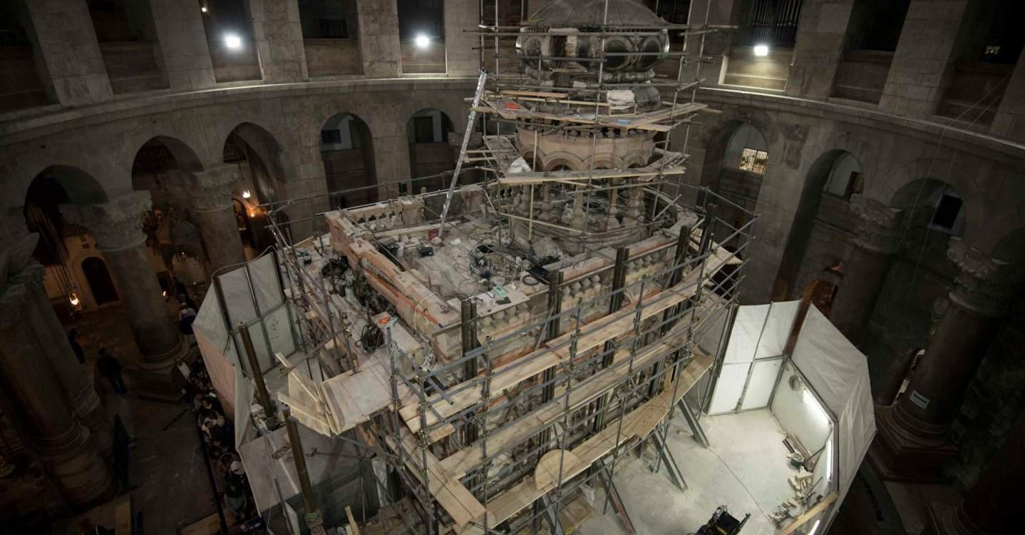 Παραδίδεται ξανά στους προσκυνητές ο Πανάγιος Τάφος – Στην Ιερουσαλήμ ο Τσίπρας [Live]