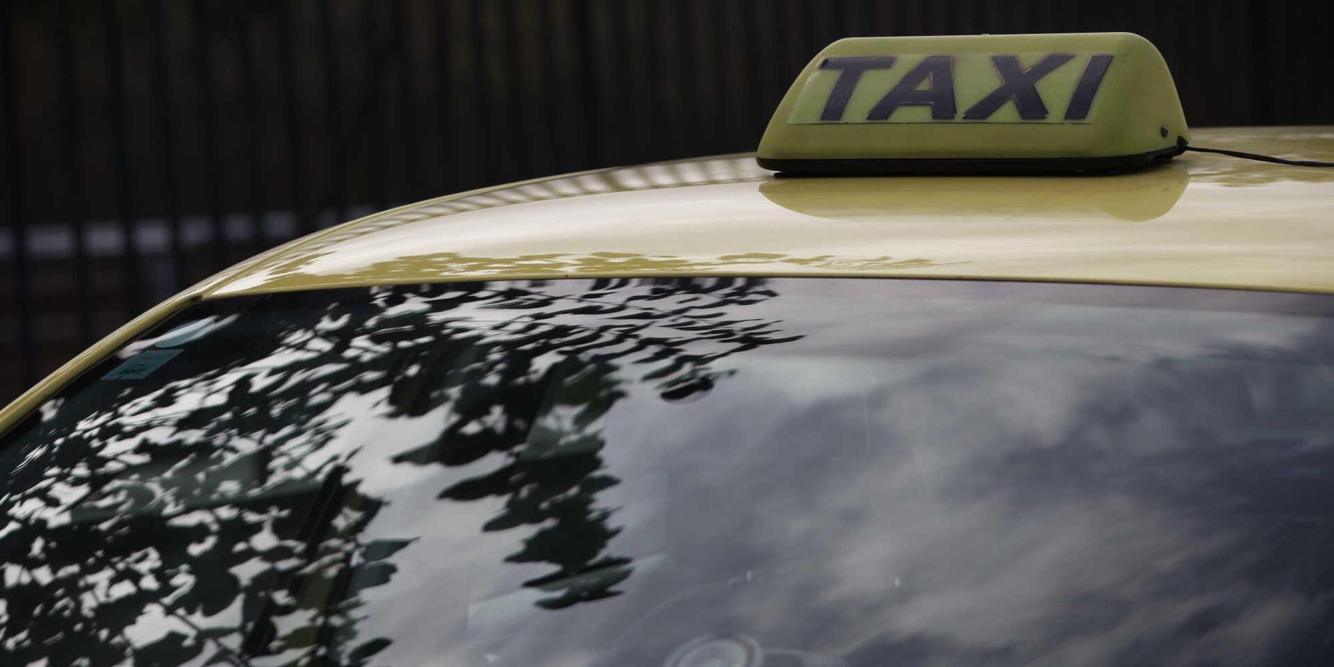 Πειραιάς: «Χειροπέδες» σε 34χρονο που επιτέθηκε σε οδηγό ταξί – Τον γρονθοκόπησε επειδή αρνήθηκε να τον μεταφέρει