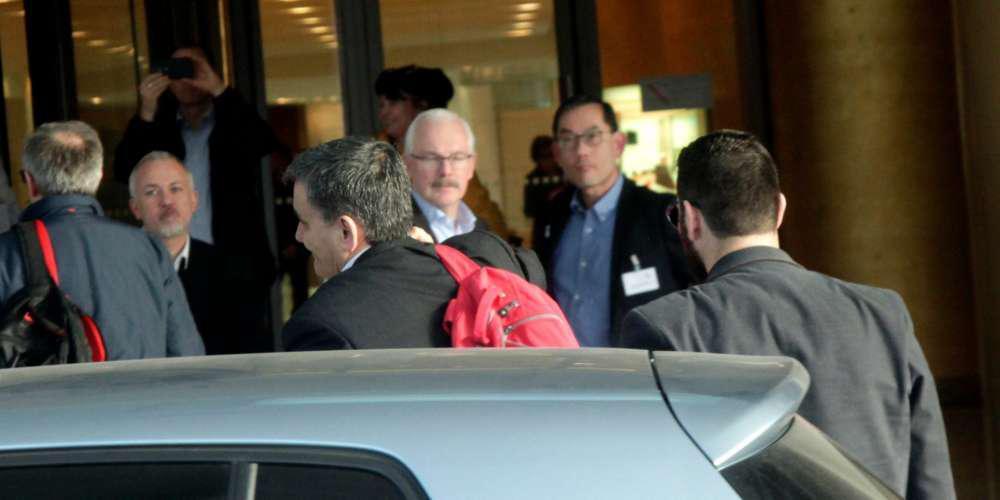 Δημοσίευμα ΑΠΕ: Δεν θα εφαρμοστούν οι περικοπές συντάξεων λένε οι θεσμοί