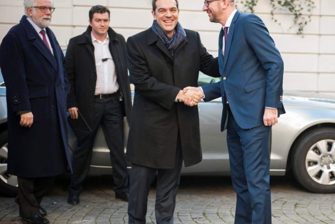 Μαζί με τον Βέλγο πρωθυπουργό βλέπει ο Τσίπρας τον αγώνα της Εθνικής