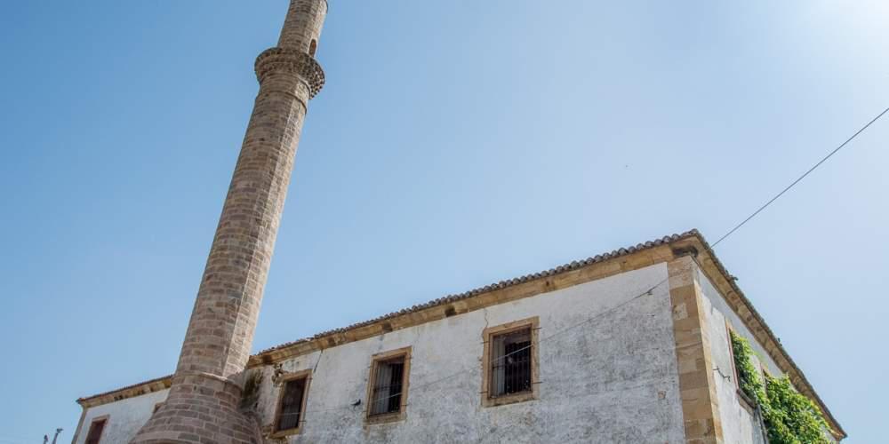 Επίθεση με μολότοφ σε τζαμί στη Λεμεσό