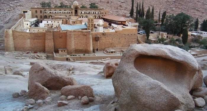 Μονή Σινά: Επίκειται επαφή Μητσοτάκη - Σίσι - «Καμία διαφοροποίηση στα συμφωνηθέντα» λέει η κυβέρνηση