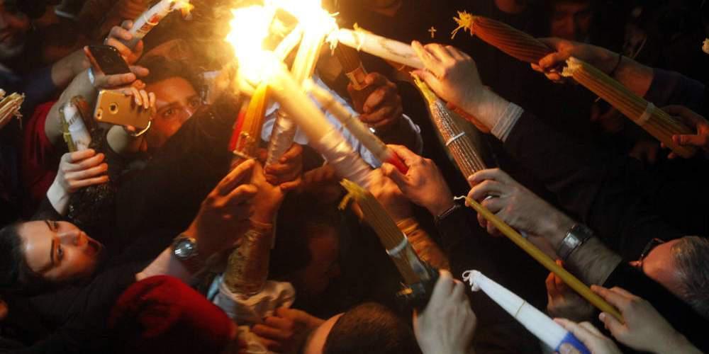 Πάσχα 2025: Πώς θα μεταφερθεί το Άγιο Φως σε ολόκληρη τη χώρα