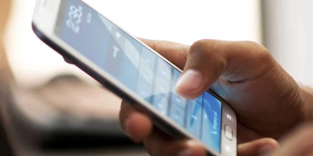Ο όγκος στον εγκέφαλο συνδέεται με το κινητό λέει φιλανθρωπική οργάνωση