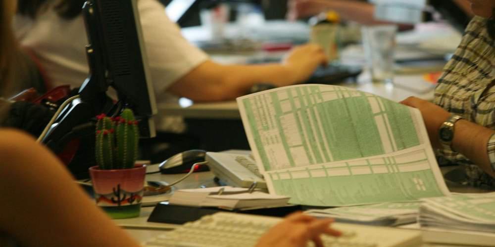 Τρεις στους δέκα δεν πλήρωσαν την πρώτη δόση του φόρου εισοδήματος