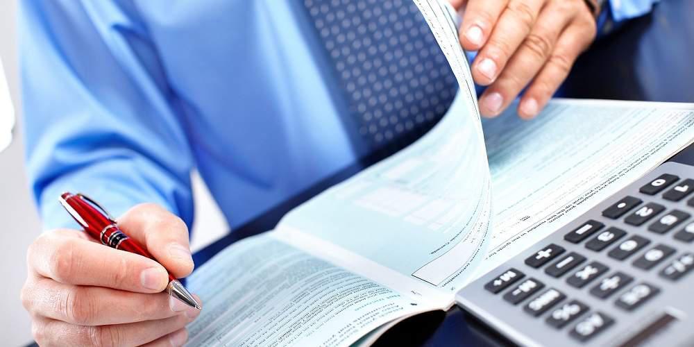 Φορολογικός οδηγός ενόψει δηλώσεων: Πώς θα μειώσετε το εκκαθαριστικό