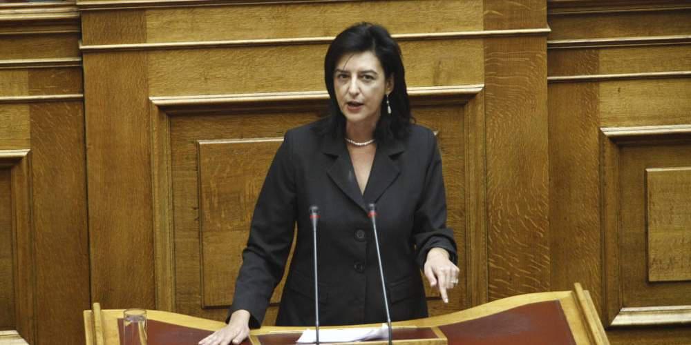Η Βάκη «κάνει πλάτες» στον Μπαλαούρα: Ψευδοθαύμα το Άγιο Φως – Το είχε πει ο Κοραής