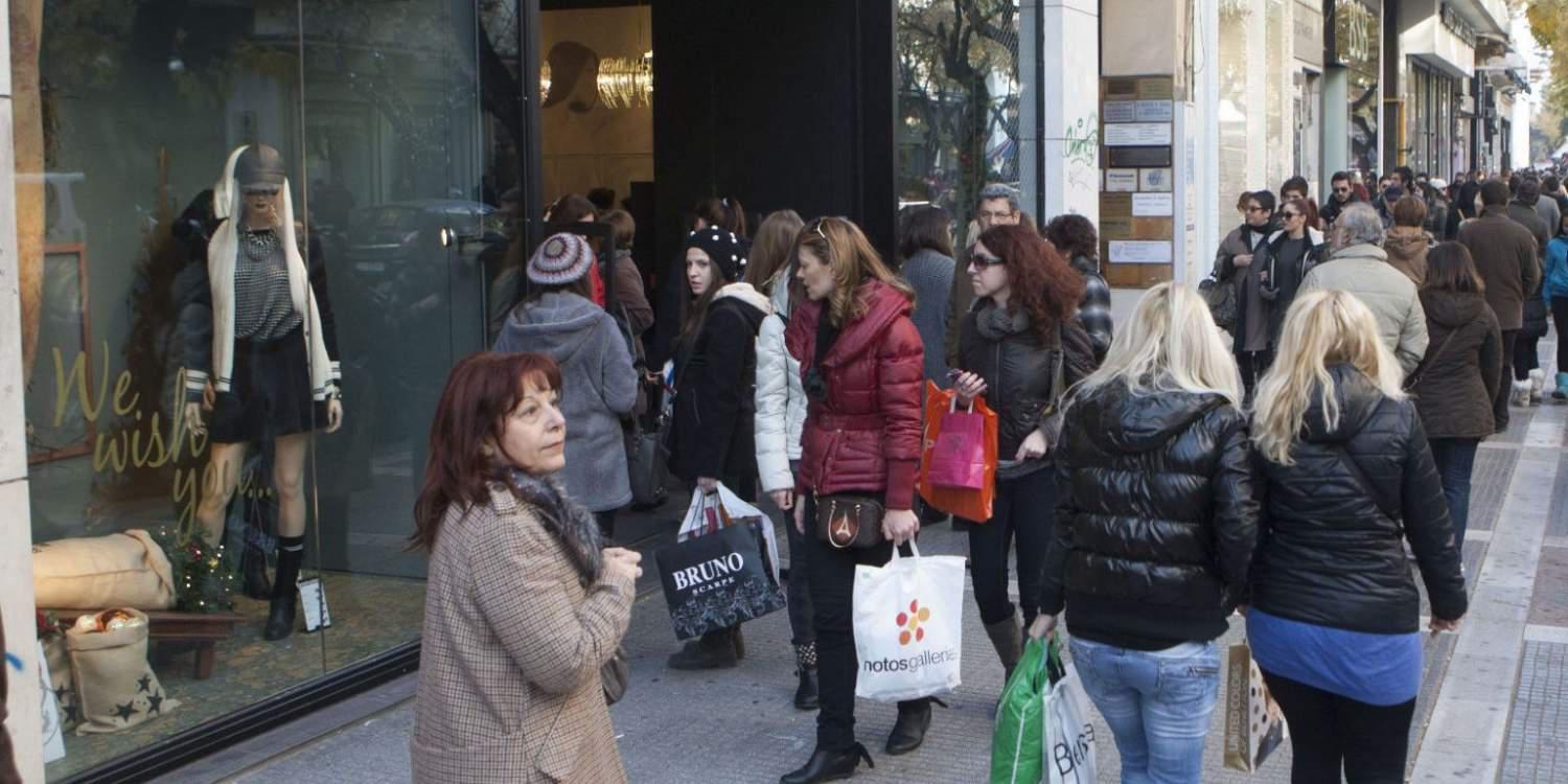 Ανοιχτό παραμένει το θέμα της λειτουργίας των καταστημάτων τις Κυριακές