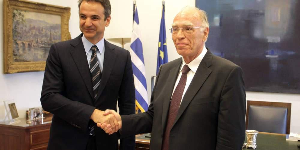 Συνάντηση Μητσοτάκη-Λεβέντη στη Βουλή