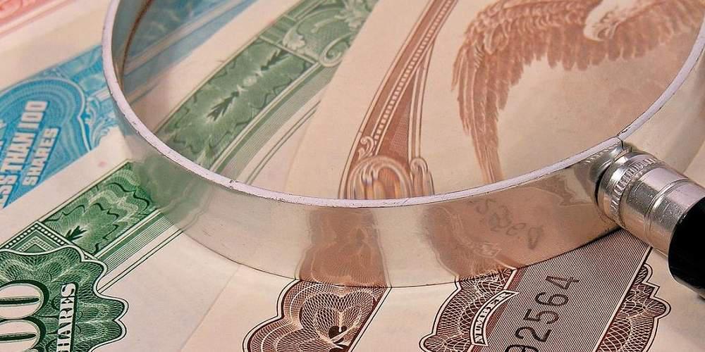 Πώς και γιατί τα ελληνικά ομόλογα είναι «πρωταθλητές» στη Ευρώπη