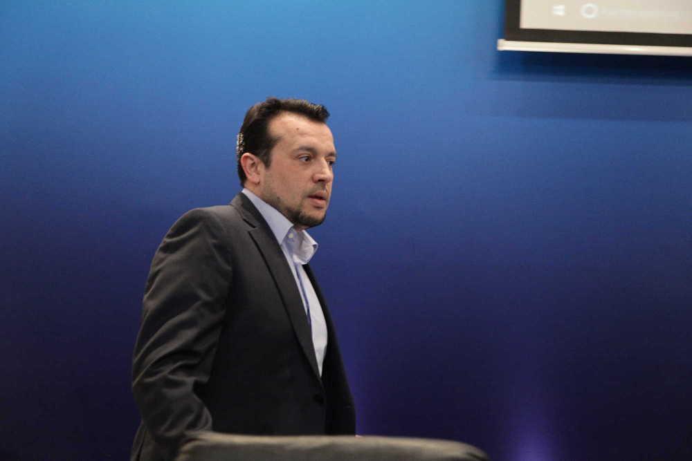 «Πολιτική θύελλα» για τη συνομιλία Παππά-Μιωνή - Τα ντοκουμέντα που άναψαν «φωτιά» και οι αντιδράσεις