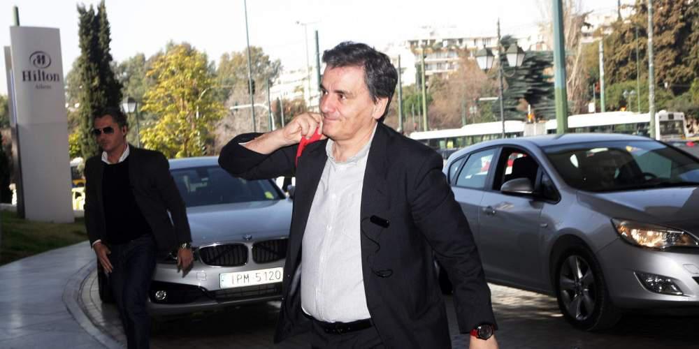 Καλοπιάνει την Κ.Ο. του ΣΥΡΙΖΑ ο Τσακαλώτος πριν το «μαχαίρι» στις συντάξεις