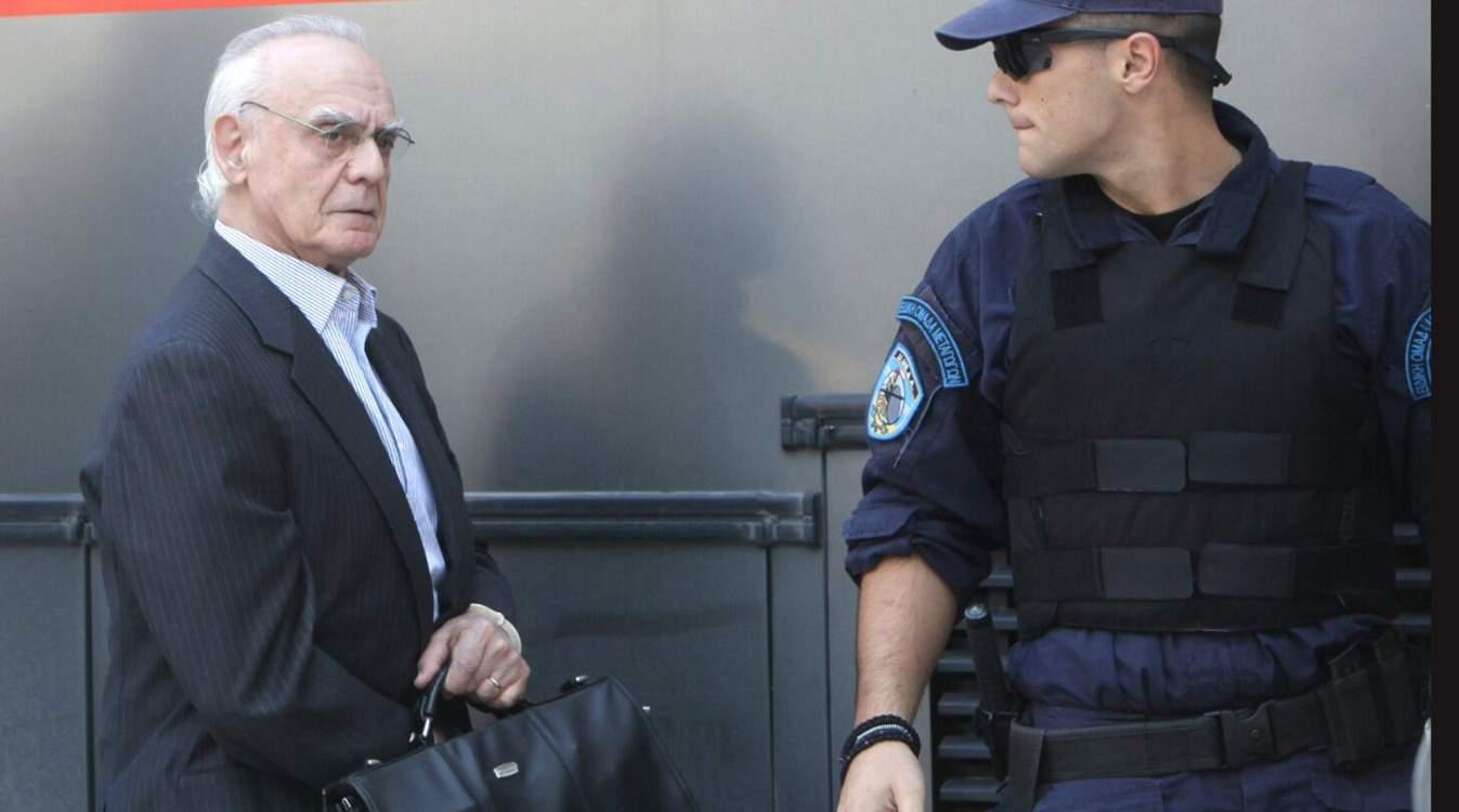Η συγκίνηση Τσοχατζόπουλου και το «ευχαριστώ» στους δικηγόρους του