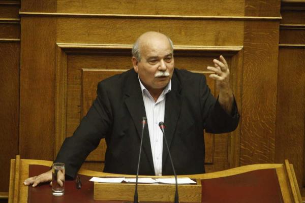 Βούτσης: Η ζωή συνεχίζεται, βεβαρημένη από μια τραγωδία, αλλά συνεχίζεται