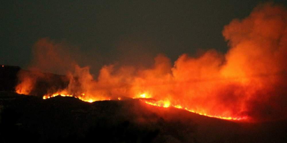 Σε πύρινο κλοιό η Ζάκυνθος