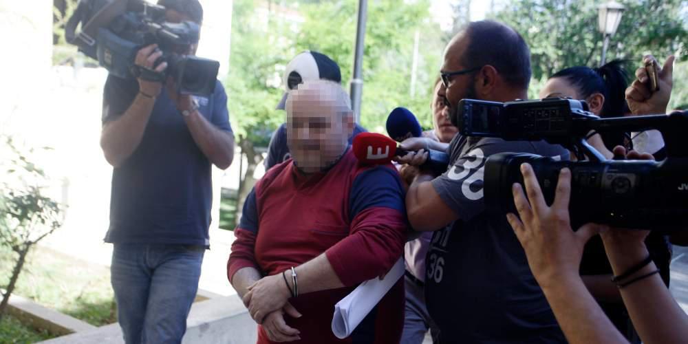 «Υπάρχει βιντεοληπτικό υλικό» λένε οι δικηγόροι της 20χρονης που βίαζε ο 52χρονος στην Δάφνη