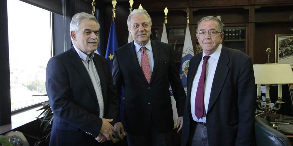 Συνάντηση Αβραμόπουλου-Μουζάλα-Τόσκα για το μεταναστευτικό