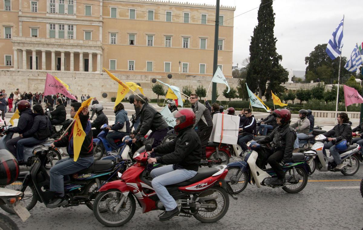 Χωρίς ντελιβεράδες και κούριερ σήμερα - Γιατί απεργούν