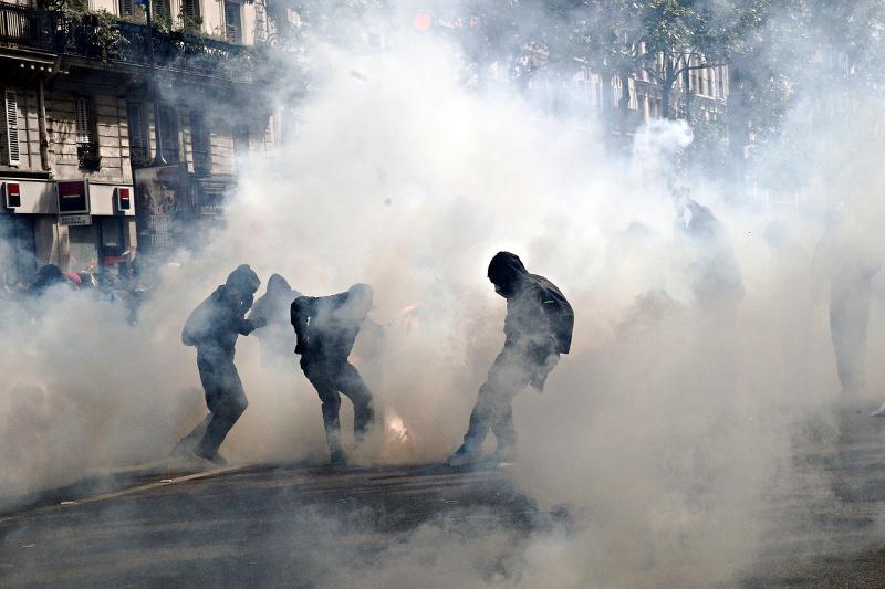 Χάος στις διαδηλώσεις για την εργατική Πρωτομαγιά στην Γαλλία