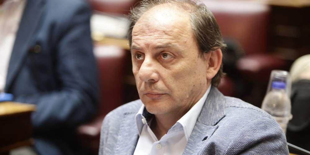 Και όμως: Ο εισηγητής του ΣΥΡΙΖΑ για το Μνημόνιο παραδέχτηκε πως δεν γνωρίζει οικονομικά!