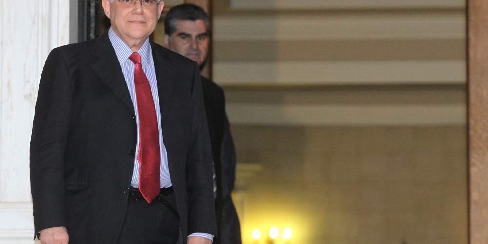 Σε επέμβαση θα υποβληθεί ο Λουκάς Παπαδήμος για να αφαιρεθούν θραύσματα της έκρηξης